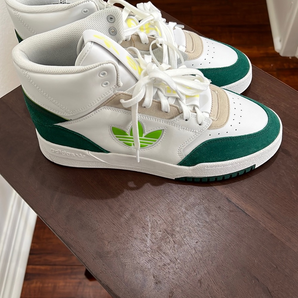 Adidas Drop Step XL size 10.5 (NWT) colors Green, White, & Yellow